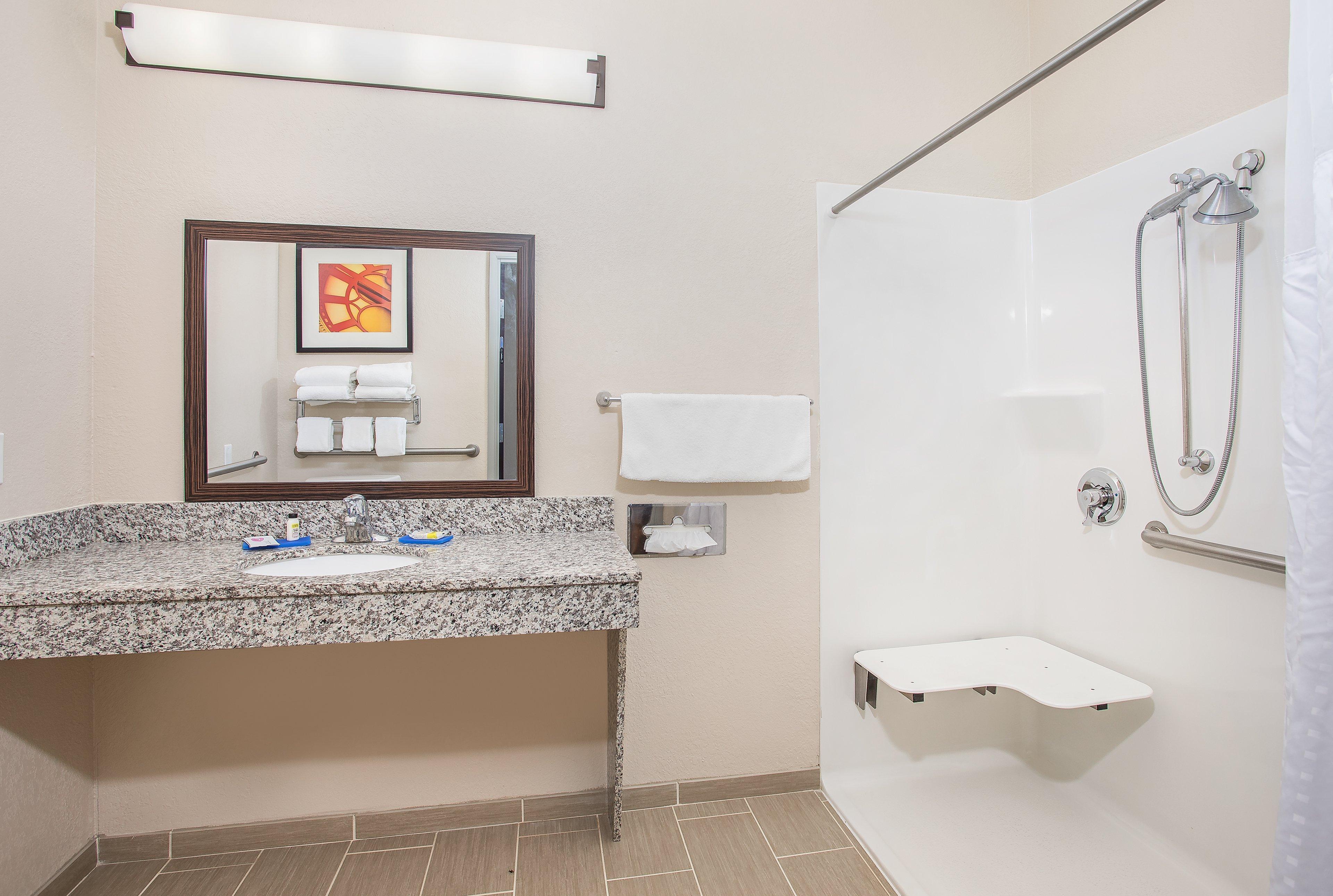 Holiday Inn Express Hotel & Suites Glasgow By Ihg Extérieur photo