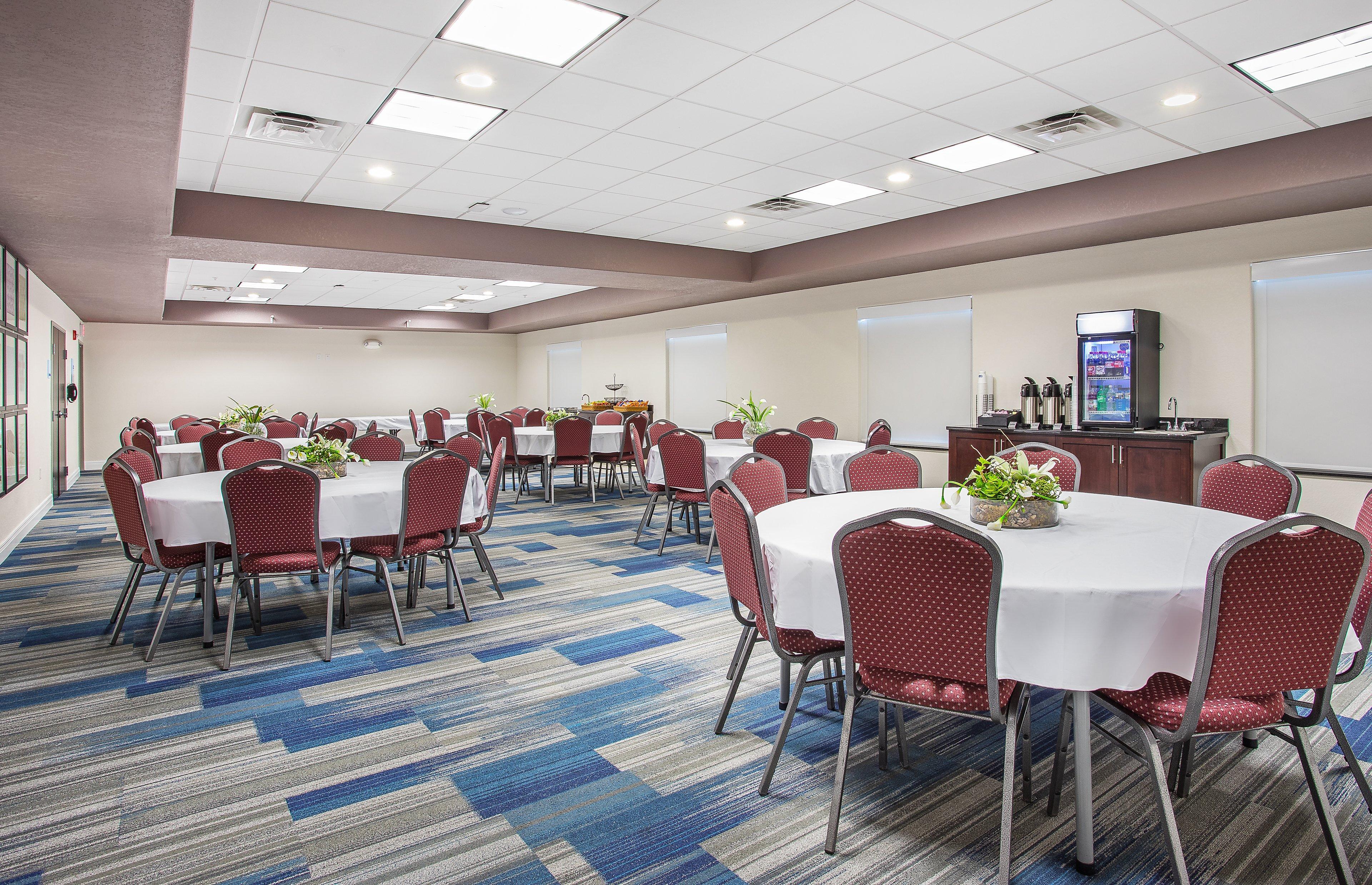 Holiday Inn Express Hotel & Suites Glasgow By Ihg Extérieur photo