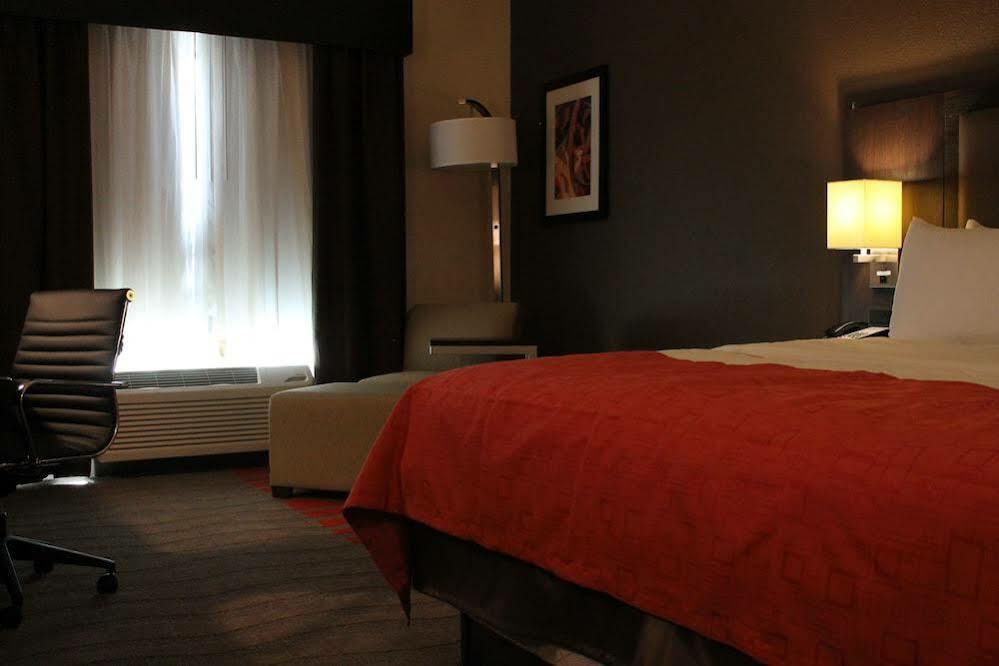 Holiday Inn Express Hotel & Suites Glasgow By Ihg Extérieur photo