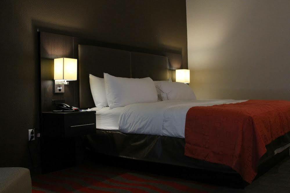 Holiday Inn Express Hotel & Suites Glasgow By Ihg Extérieur photo